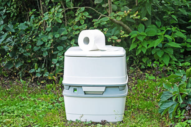 Best Porta potty delivery and setup  in West Des Moines, IA