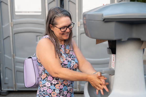 Best Portable toilet rental cost  in West Des Moines, IA